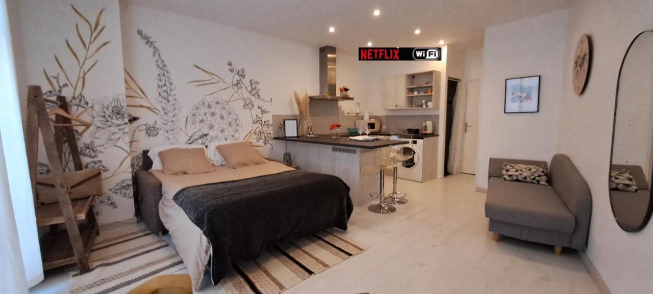Les Arcades Studio Coeur De Ville Cholet Bagian luar foto
