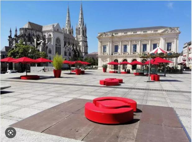 Les Arcades Studio Coeur De Ville Cholet Bagian luar foto